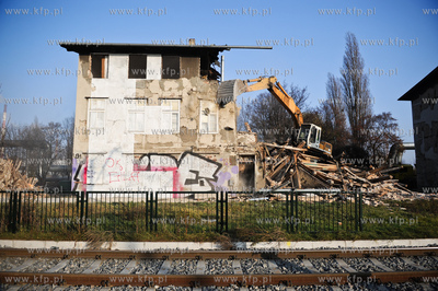 Gdansk. Rozbiorki budynkow mieszkalnych przy ul Marynarki...