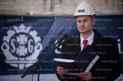 Stocznia Gdanska. Nabrzeze Francuskie. Uroczyste zakonczenie...