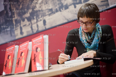 Gdansk. Biblioteka Manhattan w CH Manhattan. Spotkanie...