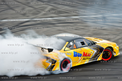 Gdansk. Plac przed PGE Arena. Zawody Drift Masters...