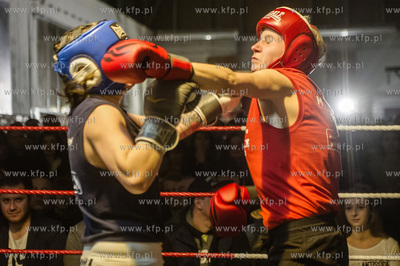 Klub bokserski Ring3city na terenie stoczni gdanskiej....
