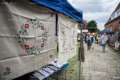 Gdansk. Plac przed siedziba Polskiego Zwiazku Wedkarskiego...