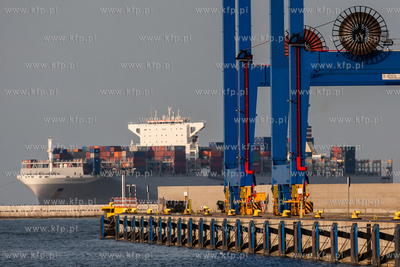 Gdansk. Terminal kontenerowy DCT. Kolejne zawiniecie...