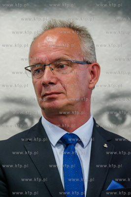 Gdańsk. Historyczna sala BHP. Konferencja prasowa...