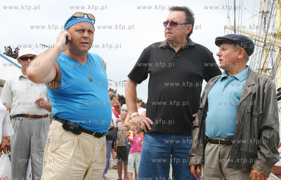 Ekipa filmowa serialu Swieta Wojna (TVP2) realizuje...