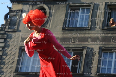 X Miedzynarodowy Festiwal Teatrow Plenerowych i Ulicznych...