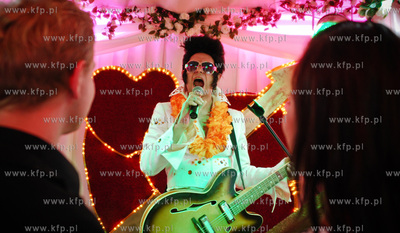 Swiatynia Milosci autorski projekt Robert Rumasa i...