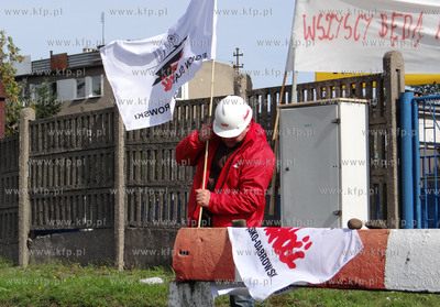 Braniewo. Grupa gornikow ze Slaska zablokowala pociagi...