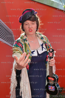 Piosenkarka Katy Carr,  Brytyjka polskiego pochodzenia,...