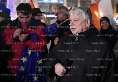 Sopot. Plac Przyjaciol Sopotu. Radosc mieszkancow Sopotu...