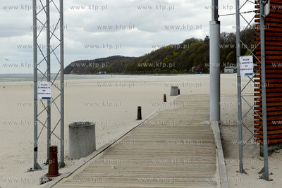 Gdynia w czasie epidemii koronawirusa COVID-19. Zamkniete...