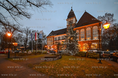 Sopot. Swiateczne iluminacje w Sopocie. Oswietlony...