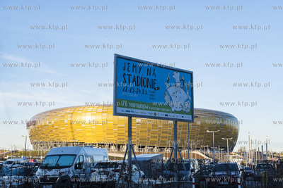 Gdańsk. Jemy na Stadionie. Największy zlot food trucków...