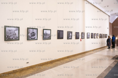 Wystawa zdjęć Miasta Gdańska Zbigniewa i Macieja...