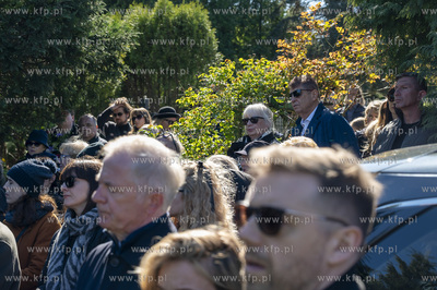 Gdańsk. Cmentarz Łostowicki. Uroczystości pogrzebowe...