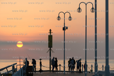 Sopockie molo o wschodzie S onca. 11.08.2015 fot. Wojtek...