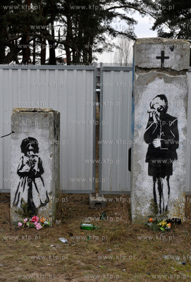 Gdansk Brzezno. Likwidacja starego cmantarza na al....