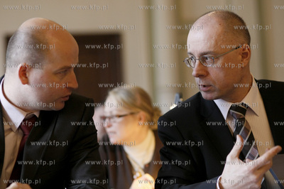 Gdansk. Sesja Rady Miasta. Nz radni PIS Pawel Jaworski...