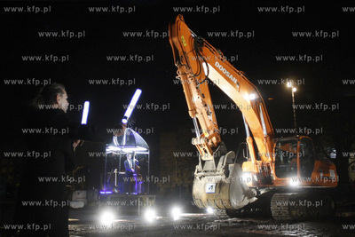 Gdansk. Performance pt. Triumf Ognia, Cial i Maszyn...