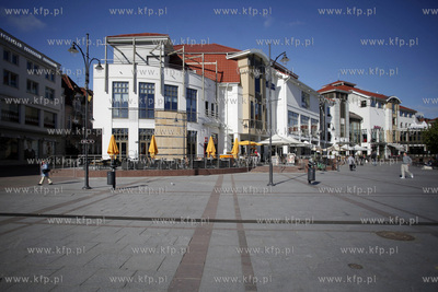 Sopot. Plac Przyjaciol Sopotu. 08.10.2012 fot. Krzysztof...