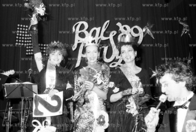 Krolowe karnawalowego Balu Prasy w sopockiem Grand...