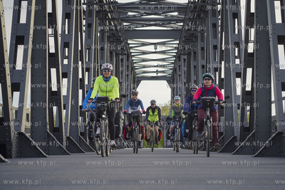 Licząsy 700 metrów most Siekierki - Neur dnitz nad...