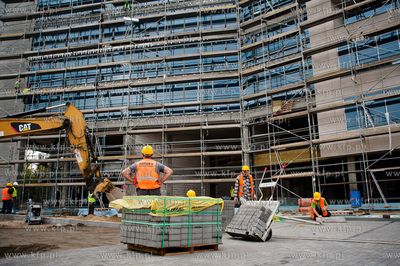 Gdansk. Biurowiec Olivia Business Center. Budowa kolejnego...