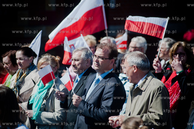 Gdansk. Manifestacja sympatykow Prawa i Sprawiedliwosci...