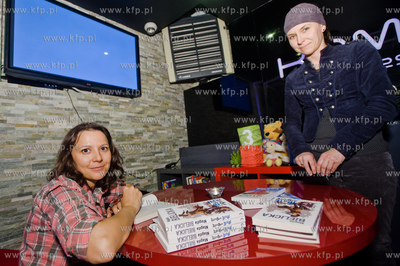 Pruszcz Gdanski. Klub Kameleon. Spotkanie z pisarka...