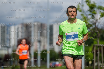 Zawodnicy na trasie II PZU Gdansk Maraton. 
15.05.2016
fot....