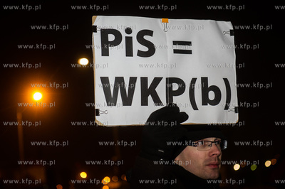 Gdańsk. Pikieta zorganizowana przez Komitet Obrony...