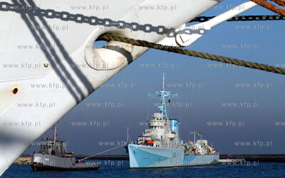 Historyczny niszczyciel ORP BLYSKAWICA wraca na  skwer...