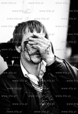 Gdansk. Stan Wojenny. Starcia z milicja. Nz. jeden...