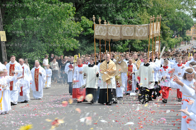 Procesja Bozego Ciala w Pelplinie
11.06.2009
Fot.Krzysztof...