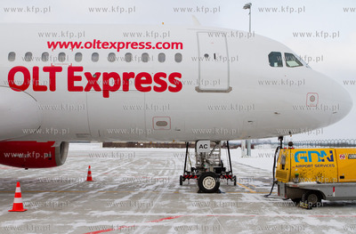 Airbus 320 linii YES Airways, polskiej linii czarterowej,...