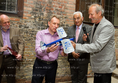 Oficjalna prezentacja RWD 13 na dziedzincu Ratusza...