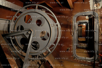 Niedokonczona Korweta Gawron oczekujaca na decyzje...