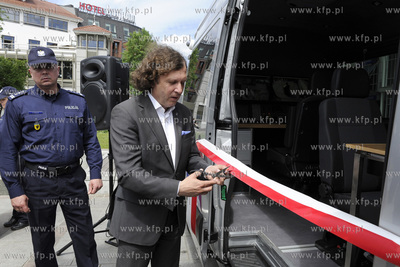 Sopot. Plac Przyjaciół Sopotu. Uroczystość przekazania...