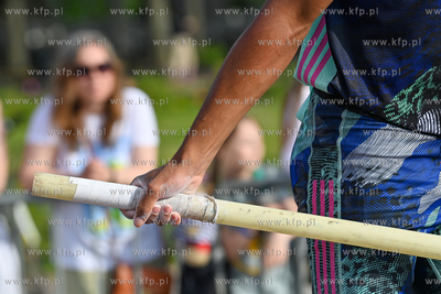 36. Tyczka na molo. 23.06.2023 fot. Wojciech Stróżyk...