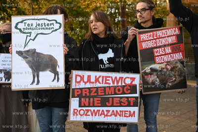 Siedziba Rady Miasta Gdańska. Protest aktywistów...