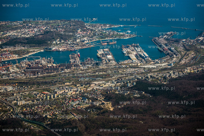Gdynski port z lotu ptaka. 16.04.2014 fot. Wojtek Jakubowski...