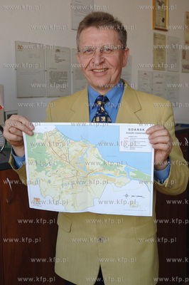 Antoni Szczyt, zastepca Dyrektora Wydzialu Gospodarki...