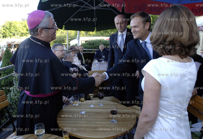 Imieniny Lecha i Danuty Walesow w ich domu na ul. Polanki...