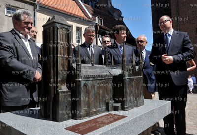 Gdansk. Plac orzed Bazylika Mariacka. Wmurowanie aktu...