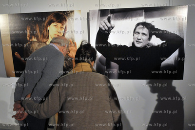 Wernisaz wystawy fotografii Mlode Dusze autorstwa Magdaleny...