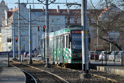 Gdansk. Tramwaj w barwach klubu sportowego Lechia Gdansk...