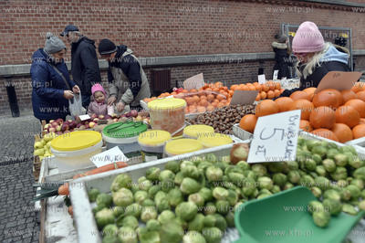 Świąteczne zakupy na Hali Targowej w Gdańsku. Zewnętrzne...