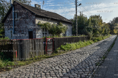 Gdańsk - Orunia. Plac Ortuński 1 i ul. Przy Torze....