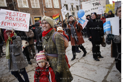 Około 150 osob uczestniczylo w gdanskiej Manifie....