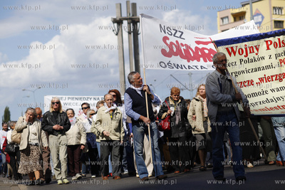 Gdansk. Manifestacja przedstawicieli NSZZ Solidarnosc...
